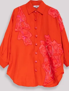 Camisa de mujer amplia con aplicaciones decorativas - Niza - FashionsVida