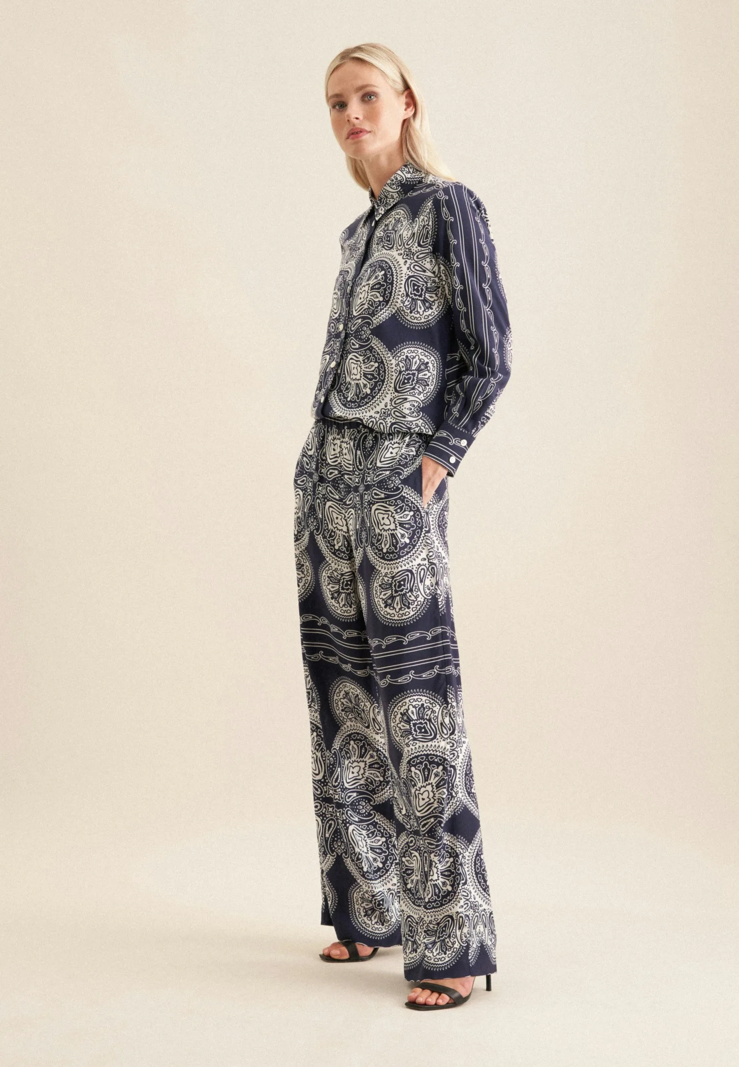 Regular Hose Tuchprint Blau 34 - Seidensticker - FashionsVida
