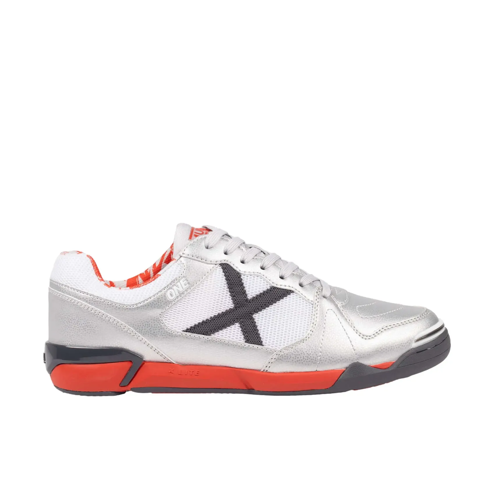 Fußballschuhe One Indoor - Argenté - male - Size: 39 - MUNICH - FashionsVida