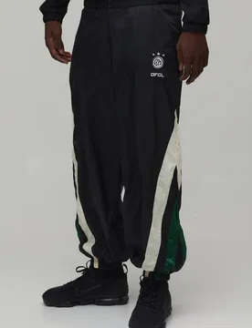 Herren Fallschirmhose mit elastischem Bund im Colour-Block-Design Black Größe Medium - boohooMAN - FashionsVida