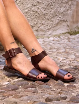Sandali marroni in vera pelle Made in Italy con fascia larga 1734 37 - PITTARELLO SUN - FashionsVida