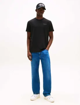 T-shirt mezza manica nera in cotone con logo piccolo sul petto - Tommy Jeans - FashionsVida