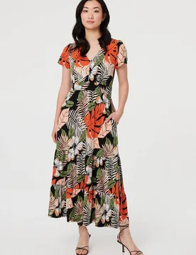 Women's Leaf Print Tiered Cap Sleeve Maxi Dress in Black Size: 12 - Black - Size: 12 - Izabel London - FashionsVida