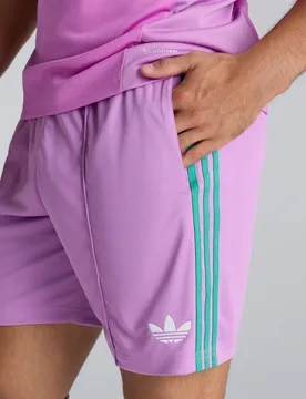 Manchester United 26/27 Away Goalkeeper Shorts Pink S - Adidas - FashionsVida