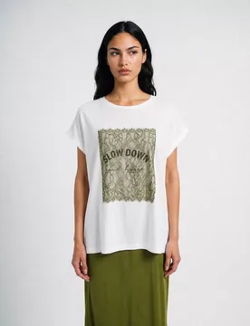 OVERSIZE T-SHIRT LACE APPLICATION female - XS - FashionsVida