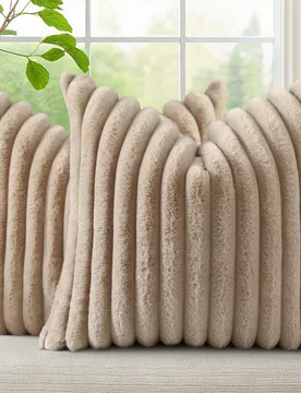 Pieza, 2 piezas, 4 piezas Fundas decorativas de almohada suaves y acogedoras de piel sintética a rayas, Funda de almohada de terciopelo para sofá y - Shein - FashionsVida