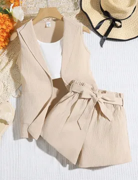 Conjunto informal de 2 piezas para niñas preadolescentes: chaleco sin mangas (sin camiseta) y shorts con cinturón de lazo en la cintura, para uso di - Shein - FashionsVida