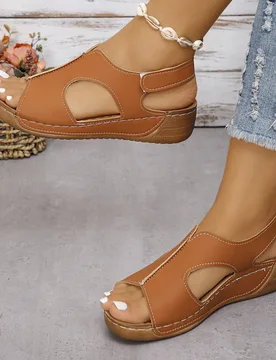 Sandalias de cuña y plataforma casual de suela gruesa, versátiles y minimalistas con diseño de boca de tiburón para mujer - Shein - FashionsVida