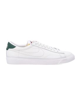 Nike Classic Low-Cut Tennis Shoes