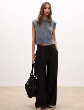 Strickweste mit Schulterpolstern Graumeliert XL - Stradivarius - FashionsVida