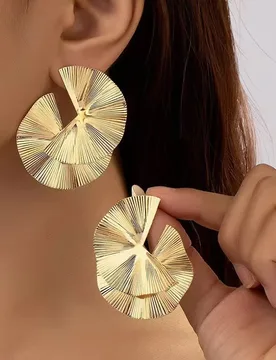 The New Twisted Fan-Shaped Texture Earrings Feature A Fashionable European And American Design Suitable For Daily Wear - Aliexpress - FashionsVida
