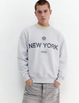 New York Sweatshirt (Size: ) - Pull&bear - FashionsVida