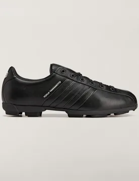 Y-3 FIELD Shoes 42 2/3 Black / Black / Off White - Adidas - FashionsVida