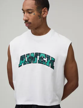 Herren Übergroßes Gekürztes Slogan-Applikation Oberteil Mit Rohen Kanten White Größe XL - boohooMAN - FashionsVida