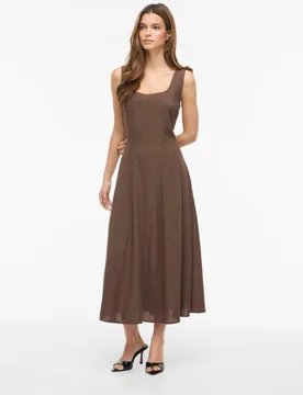 Vestido midi con tirantes de lino - Vila - FashionsVida