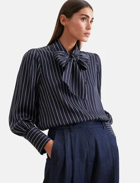Bluse mit abnehmbarer Schluppe Blau 52 - Seidensticker - FashionsVida