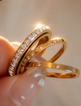Nuevo anillo cuadrado de 2026 de 14K oro con 3 diamantes y 8 diamantes engastados, de moda y creativo, de acero inoxidable impermeable que no se desva - Shein - FashionsVida