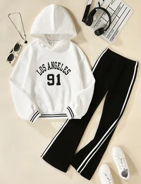 Conjunto Casual De Sudadera Con Capucha Y Pantalones Acampanados Impresos Para Chicas Pre-adolescentes - Shein - FashionsVida