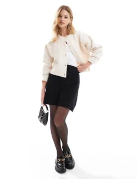 Womens Knitted Zip Back Mini Skirt In Black - Size X-Small - Vero moda - FashionsVida