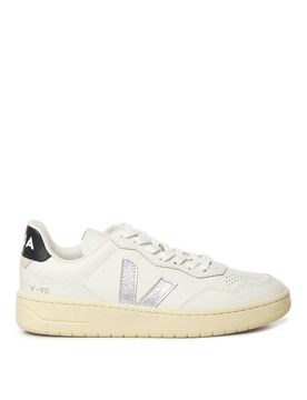 Veja Sneakers V-90