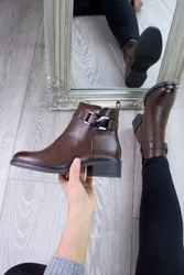 Low Heel Buckle Ankle Chelsea Boots - Brown - Size: 6