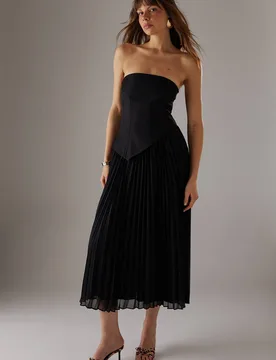 Women's Bandeau Bodice Pleated Chiffon Midi Dress in Black Size: 12 - Black - Size: 12 - Warehouse - FashionsVida