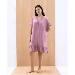 Camisón de mujer de cuello pico de topos