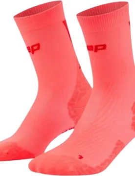 CORE RUN ULTRALIGHT SOCKS MID CUT 4.0 Damen Neon Coral/Red 37-40 - Cep - FashionsVida