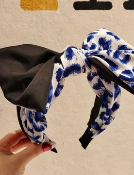 Women's Wide Bow Headband with Heart Print in Royal - Royal - Size: One Size - PEACH ACCESSORIES - FashionsVida