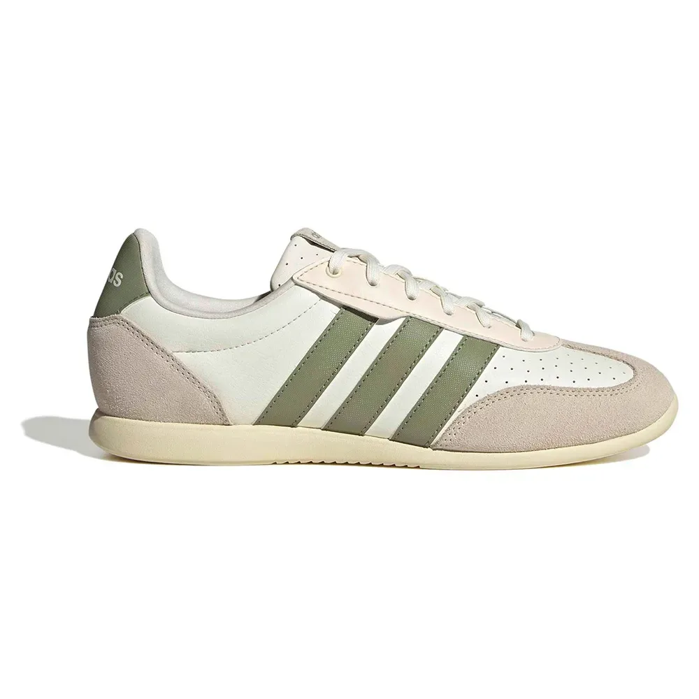 Sneaker Barreda Lo Off White / Tent Green / Warm Vanilla EU 40 - Adidas - FashionsVida