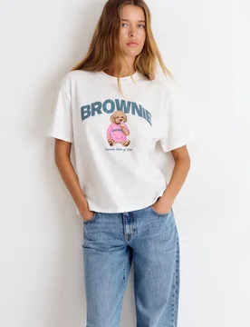 Camiseta de mujer con logo y perrito - Brownie - FashionsVida