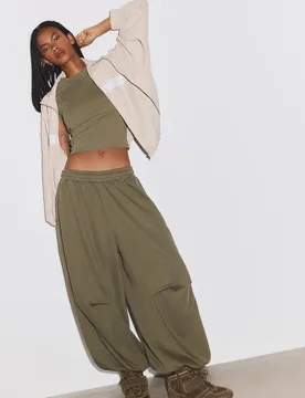 Pumphosen-Jogger mit Stoppern Khaki M - Stradivarius - FashionsVida