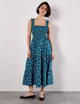 Women's Orchid Print Smocked Midi Dress in Blue Size: 14 - Blue - Size: 14 - Apricot - FashionsVida