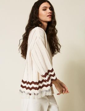 Pull avec zigzag et franges