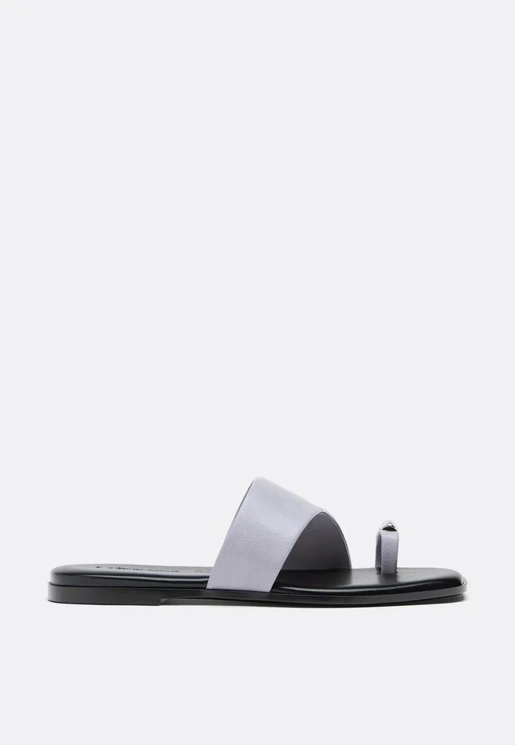 Sandalen mit Riemchendetail BLAU 39 - Stradivarius - FashionsVida