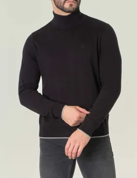 Dolcevita nero in cotone e cashmere con logo ricamato sul petto - Armani - FashionsVida