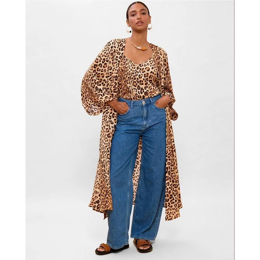 Chaqueta de mujer tipo kimono animal print - Lola Casademunt - FashionsVida