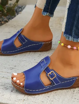 Sandalias de plataforma y cuña para mujer de talla grande del 36 al 45, de color azul marino con hebilla metálica, de uso versátil, estilo casual p - Shein - FashionsVida