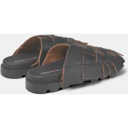 Sandalias cerradas unisex con tiras en color