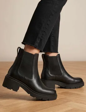 Leather Chelsea Block Heel Ankle Boots Black female - Jones Bootmaker - FashionsVida