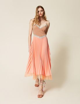 Robe midi MYFO en crêpe de Chine plissé