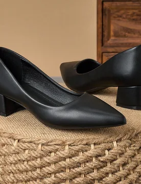 Zapatos de tacón para mujer con punta puntiaguda y escote bajo, patrón de piedras azul marino, tacón color albaricoque, estilo vintage casual vers? - Shein - FashionsVida