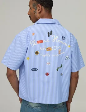Herren Übergroßes Kurz Geschnittenes Gestreiftes Multi-Patch Kurzarm Hemd Blue Größe Medium - boohooMAN - FashionsVida