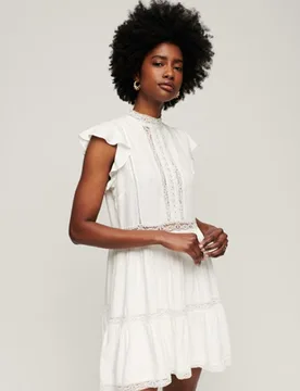Superdry Damen Weiß Studios Kleid mit Spitzenbesatz, Größe: 44 - Größe: 44 - 89.99 - FashionsVida