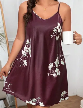 Vestido de pijama con estampado floral, de talla grande y de material amigable con la piel - Shein - FashionsVida