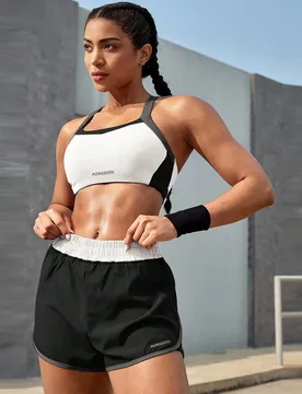 Conjunto deportivo de top corto de tirantes con estampado de letras y contraste de color, y shorts para mujer - Shein - FashionsVida
