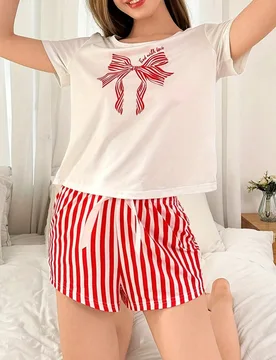 Conjunto de pijama de mujer con top de manga corta con estampado de lazo y pantalones cortos a rayas, cómodo y casual - Shein - FashionsVida