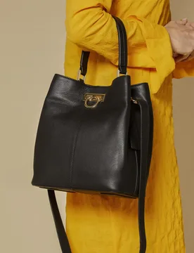 Leather Shoulder Bag Black female - Jones Bootmaker - FashionsVida