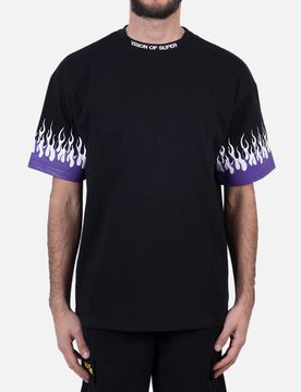 T-shirt nera con doppia fiamma viola e bianca