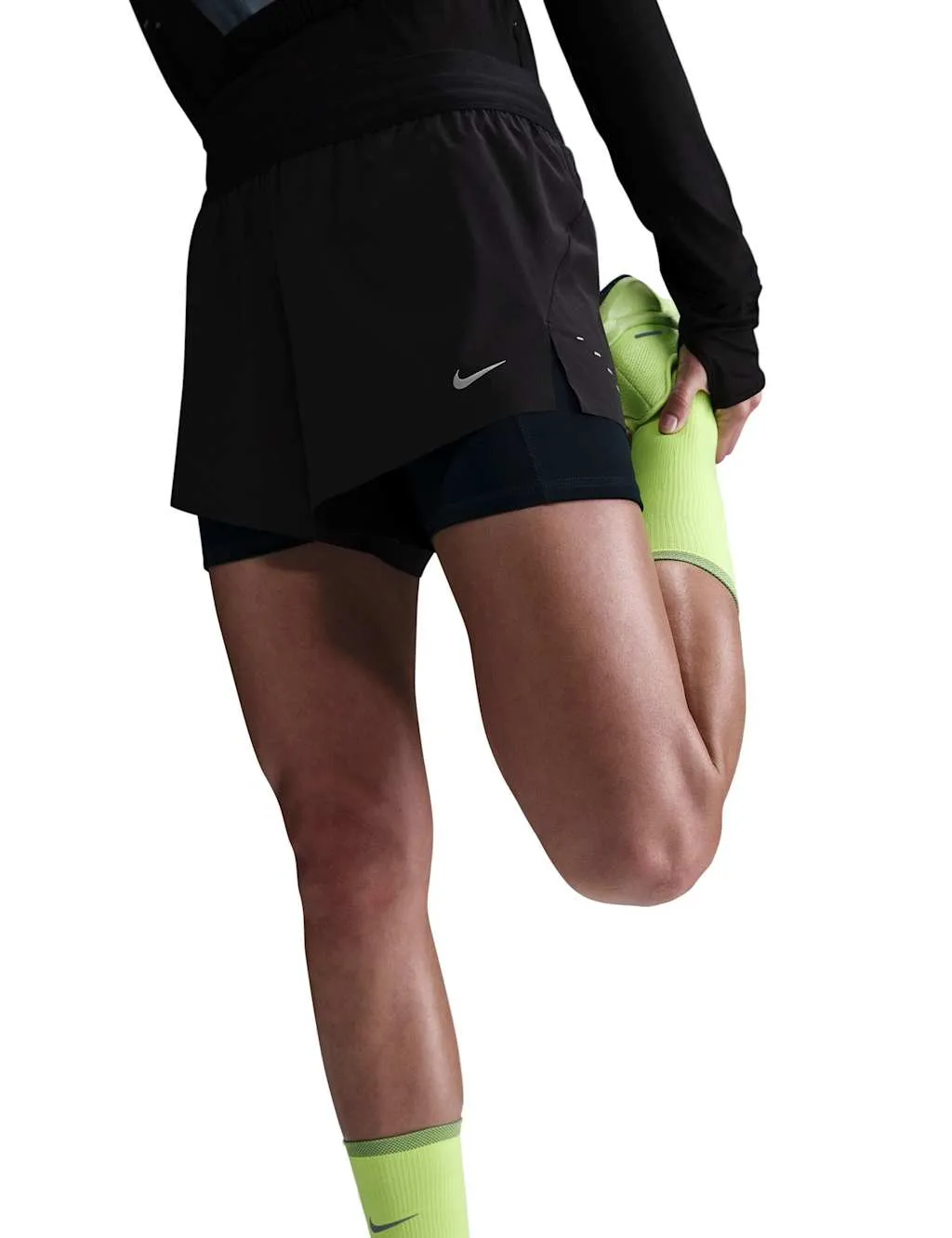 Swift 2-in-1 Running Shorts Black Mix female - Nike - FashionsVida